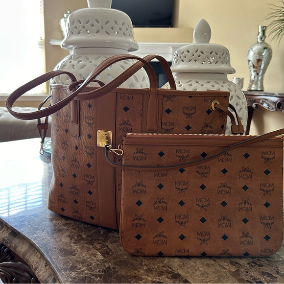 Authentic MCM Set - Picture 5 of 9